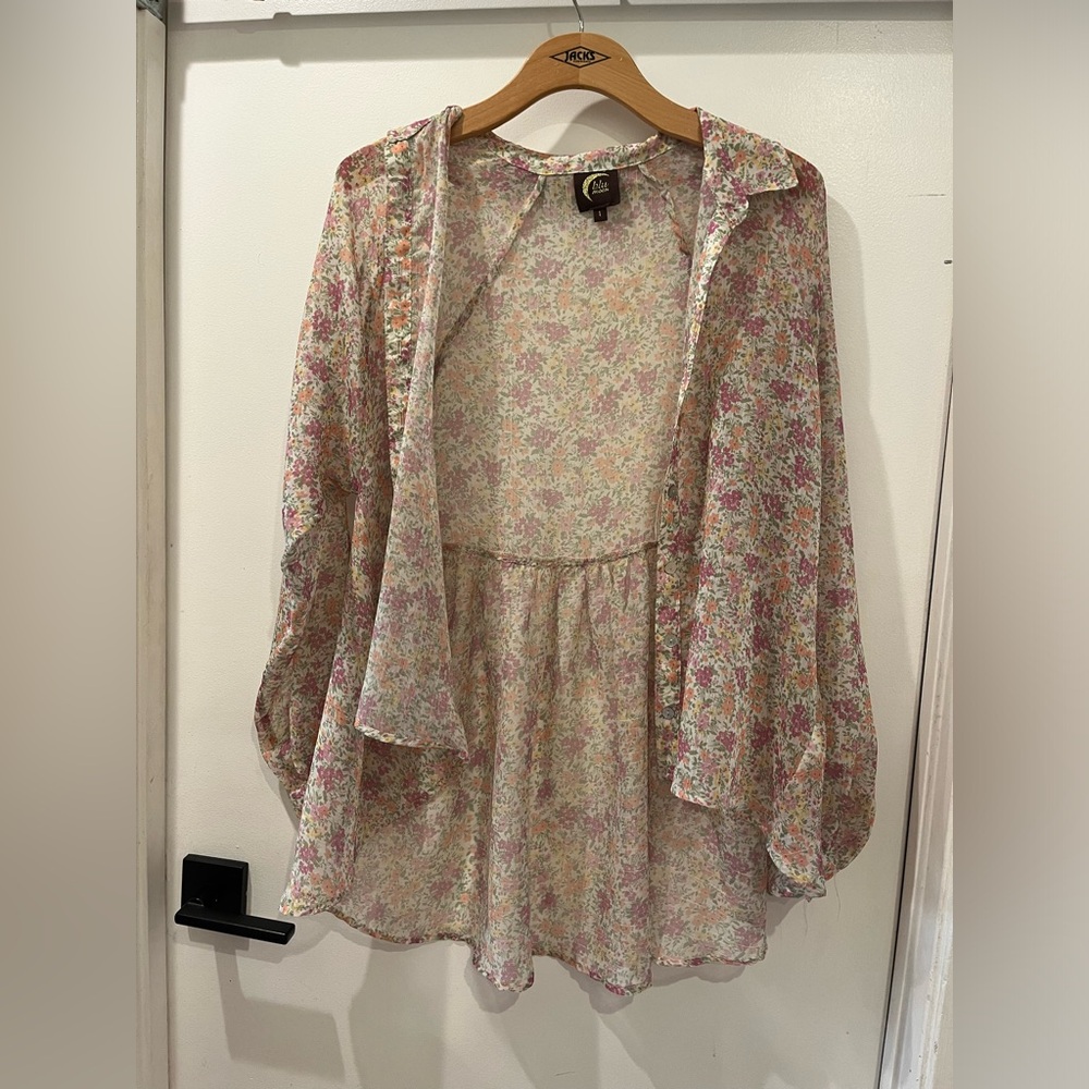 Luna moon from Planet Blue Large blouse